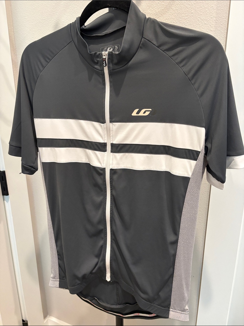 Garneau Men’s Grey and White Cycling Jersey with Pockets